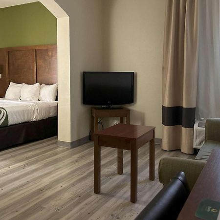 Quality Inn & Suites Tarboro - Kingsboro Buitenkant foto