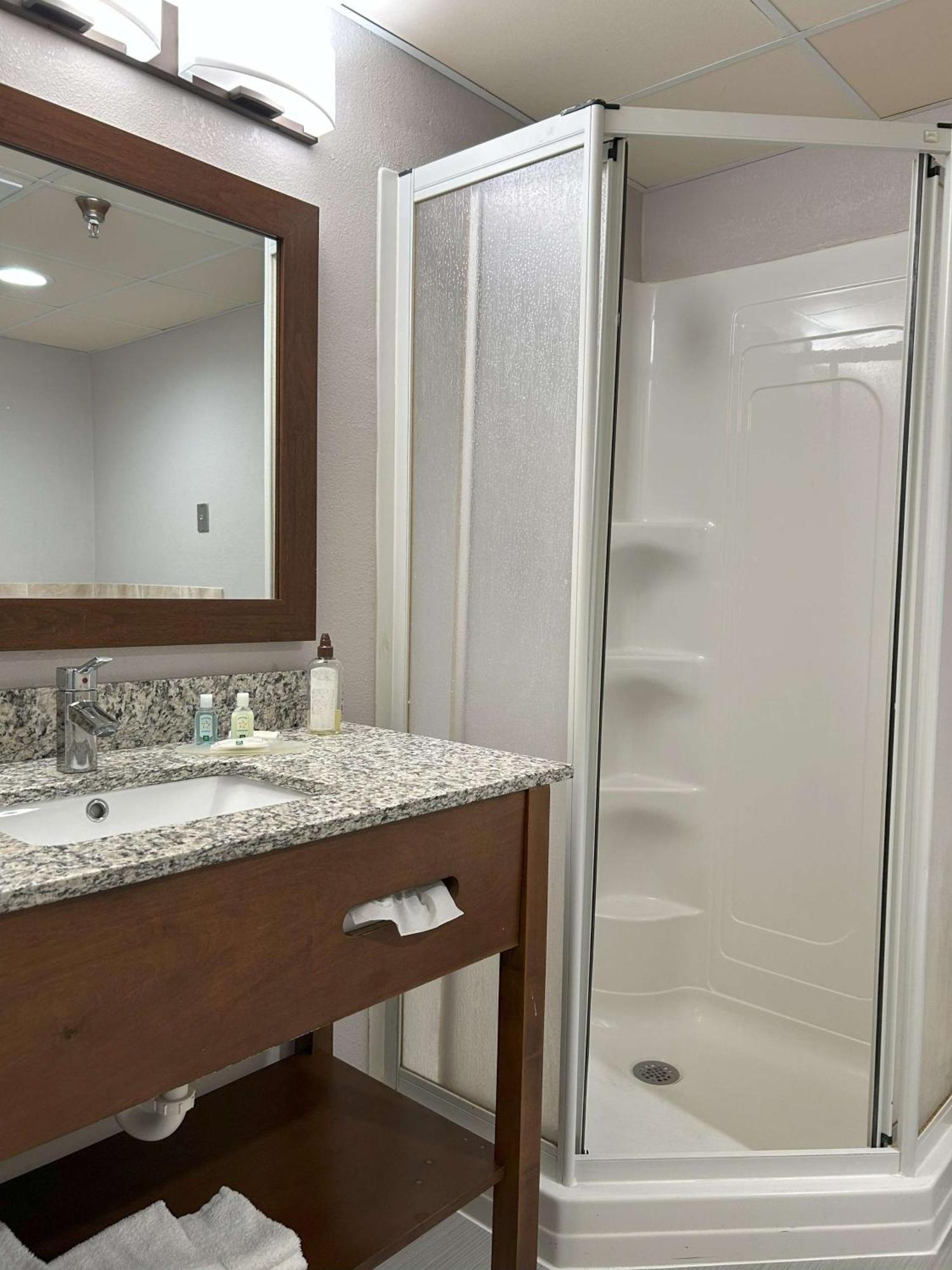 Quality Inn & Suites Tarboro - Kingsboro Buitenkant foto
