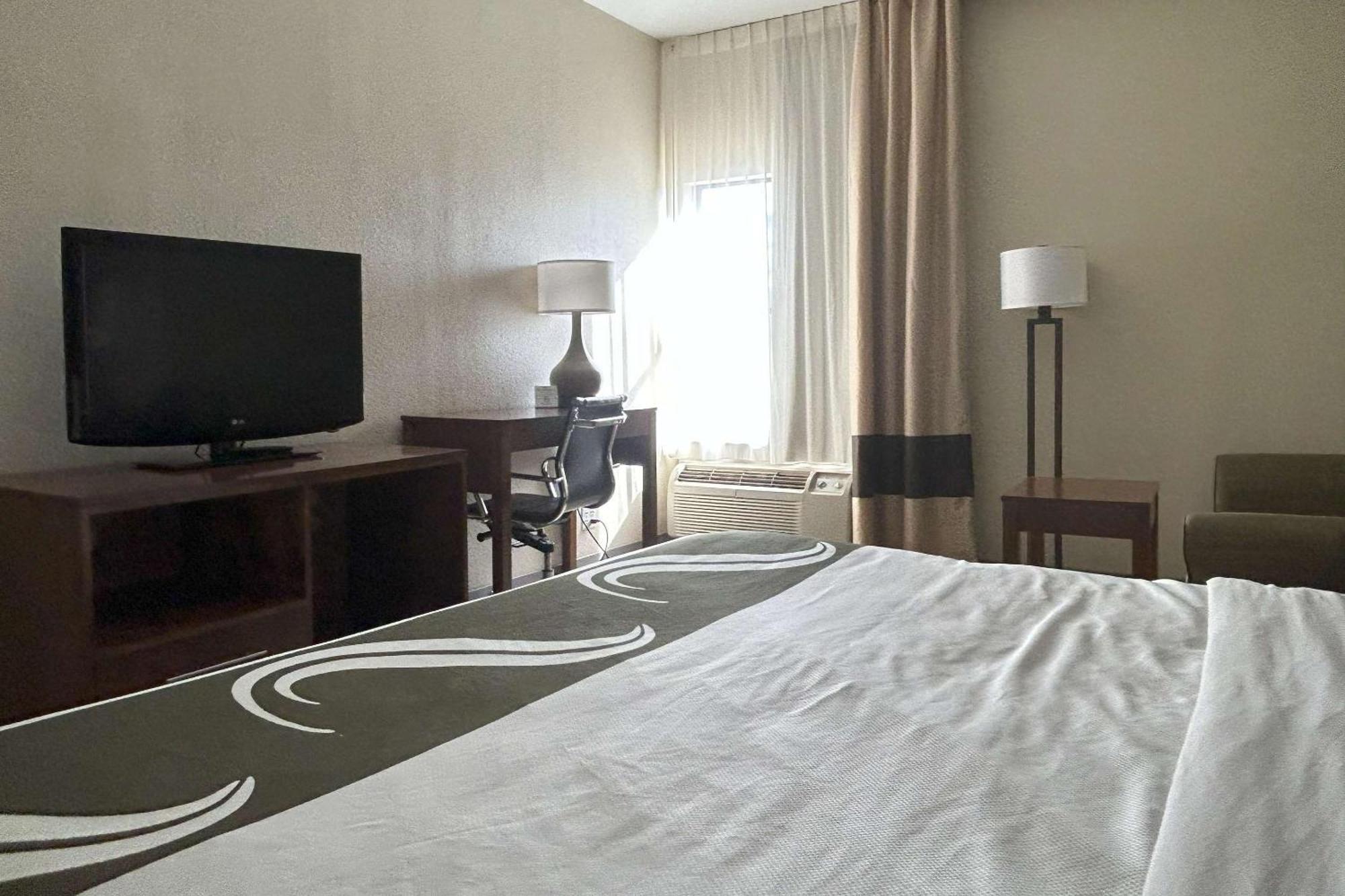 Quality Inn & Suites Tarboro - Kingsboro Buitenkant foto